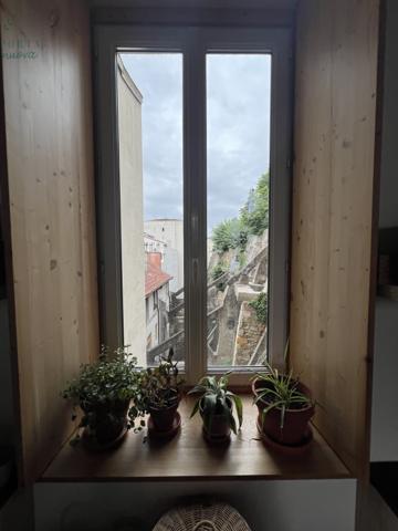 CROIX-ROUSSE - Chamant duplex meublé 44 m²