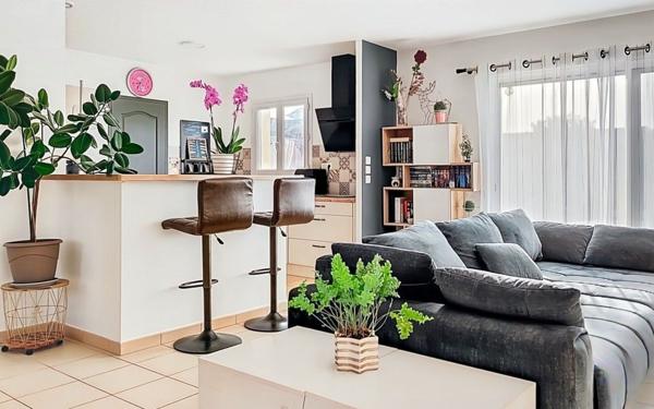 Maison à vendre    5 pièces •  Angliers