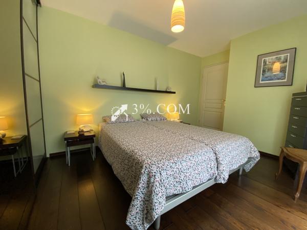 3%.COM - à HOLTZHEIM appartement COUP DE COEUR de 3 pièces de 85m² situé au rez-de-chaussée surélevé. Holtzheim (67810)