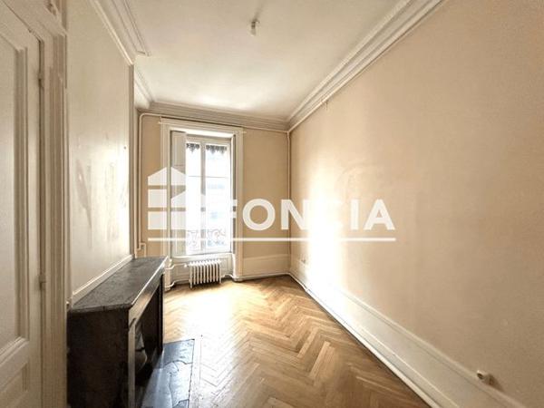 Location Appartement 6 pièces 175.8 m² - 40 QUAI GAILLETON Lyon 69002