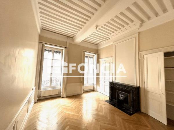 Location Appartement 6 pièces 175.8 m² - 40 QUAI GAILLETON Lyon 69002