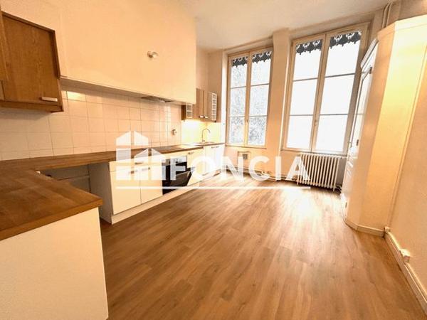 Location Appartement 6 pièces 175.8 m² - 40 QUAI GAILLETON Lyon 69002