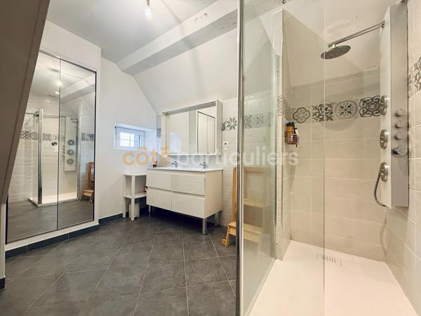 Vente
                Maison325 m² - 10 Pièces -
                    CONDE SUR VIRE (50890)