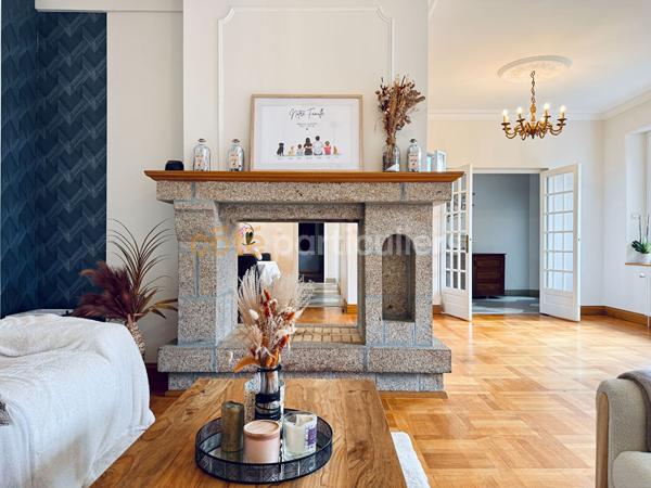 Vente
                Maison325 m² - 10 Pièces -
                    CONDE SUR VIRE (50890)