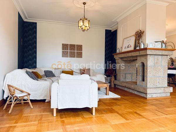 Vente
                Maison325 m² - 10 Pièces -
                    CONDE SUR VIRE (50890)