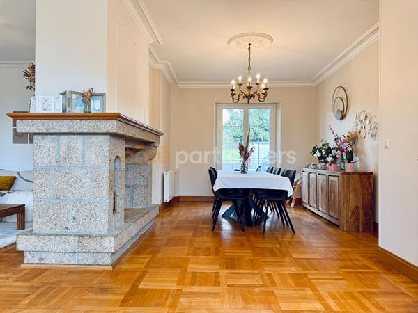 Vente
                Maison325 m² - 10 Pièces -
                    CONDE SUR VIRE (50890)