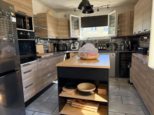 Maison à vendre 4 pièces TARBES (65) - Jardin arboré - piscine