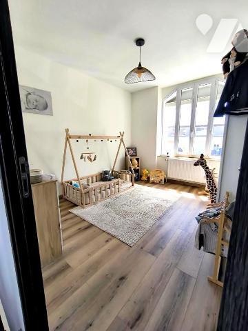 MAISON ENTIEREMENT RENOVEE EQUEURDREVILLE 2 CHAMBRES + GRENIER + JARDIN