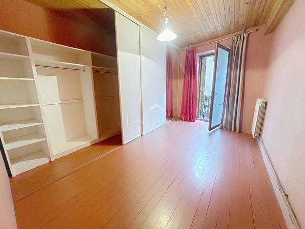 Saint-Affrique (12400) Maison avec véranda et commerce/atelier en CV Saint-Affrique !