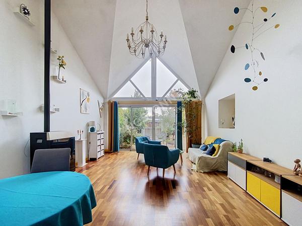 Château-Gontier : A vendre, maison de 230m2 avec cinq chambres - Proche des commerces et collèges