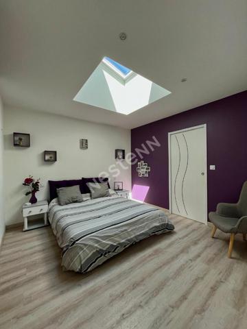 Château-Gontier : A vendre, maison de 230m2 avec cinq chambres - Proche des commerces et collèges