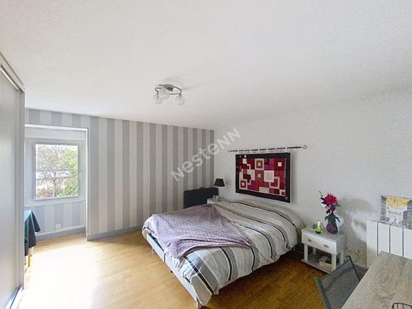 Château-Gontier : A vendre, maison de 230m2 avec cinq chambres - Proche des commerces et collèges