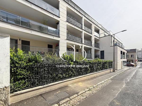 Appartement Rosny Sous Bois  Centre Ville 4 pièce(s) 88 m2 Avec extérieur