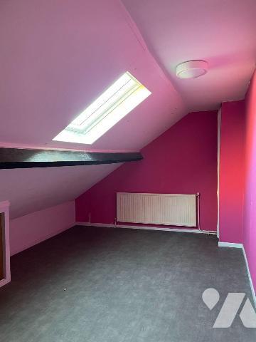 A VENDRE A NIEPPE (59270) dans le Nord (59) : MAISON DE VILLE AVEC COUR ? A CONFORTER - Surface...