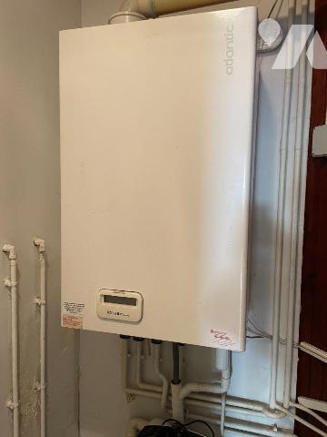 A VENDRE A NIEPPE (59270) dans le Nord (59) : MAISON DE VILLE AVEC COUR ? A CONFORTER - Surface...