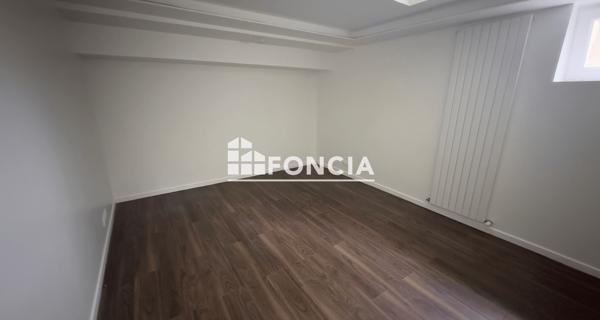 Location Appartement 3 pièces 53.14 m² - Clamart 92140