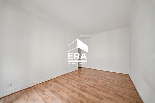 Appartement Paris 3 pièce(s) 56.3 m2