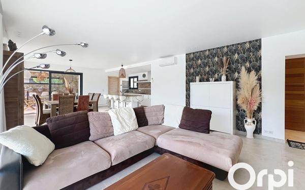 Maison à vendre    4 pièces •  Lecci