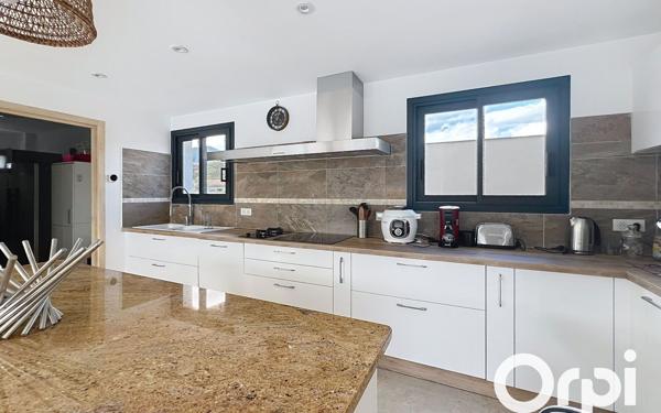 Maison à vendre    4 pièces •  Lecci