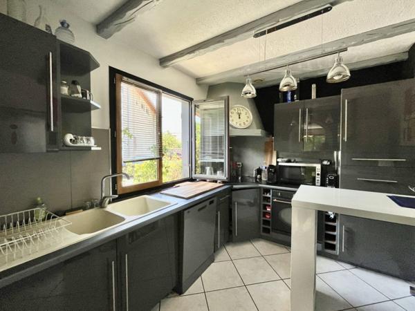 MAISON DE VILLAGE DE 134 M2 / CALME / VUE MONTAGNE