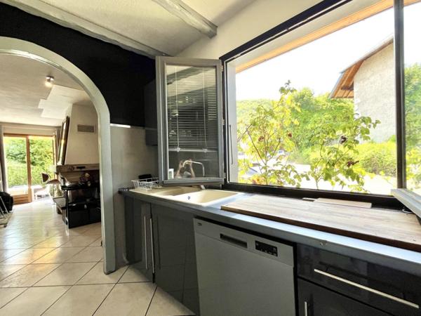 MAISON DE VILLAGE DE 134 M2 / CALME / VUE MONTAGNE