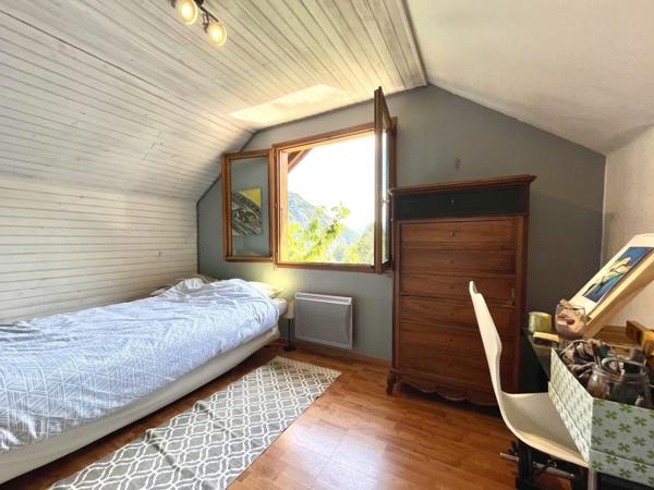 MAISON DE VILLAGE DE 134 M2 / CALME / VUE MONTAGNE