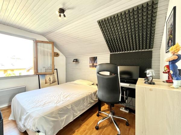 MAISON DE VILLAGE DE 134 M2 / CALME / VUE MONTAGNE