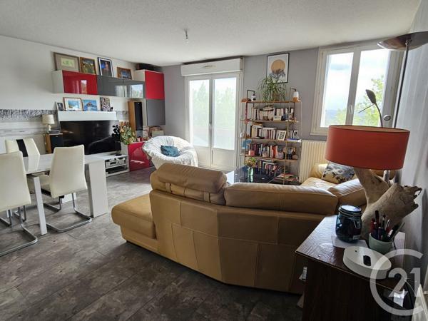 Appartement F4 à vendre  4 pièces - 82 m 2   ORTHEZ  - 64