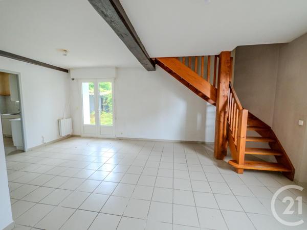 Appartement F4 à vendre  4 pièces - 82 m 2   ORTHEZ  - 64