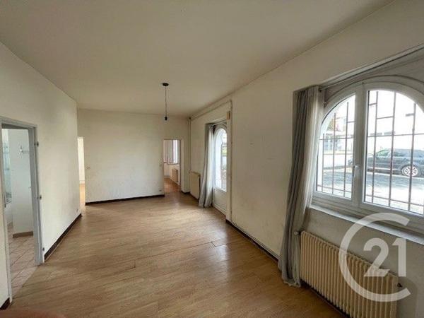 Appartement F4 à vendre  4 pièces - 82 m 2   ORTHEZ  - 64
