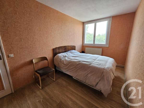 Appartement F4 à vendre  4 pièces - 82 m 2   ORTHEZ  - 64