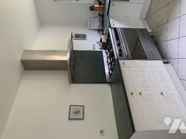 Maison de 168.45m² avec un rez de chaussée : salon, séjour-cuisine, chambre et un étage: 4 chambres.