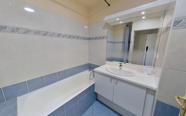 Appartement à louer    3 pièces • 98,94 m2 Lyon 6