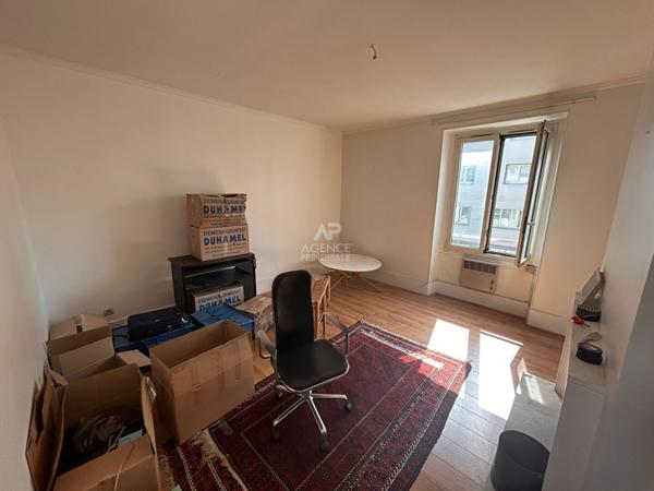 Appartement Poissy Centre ville 4 pièce(s) 75 m2 avec 2 parkings €299 000 ** - Référence 9184