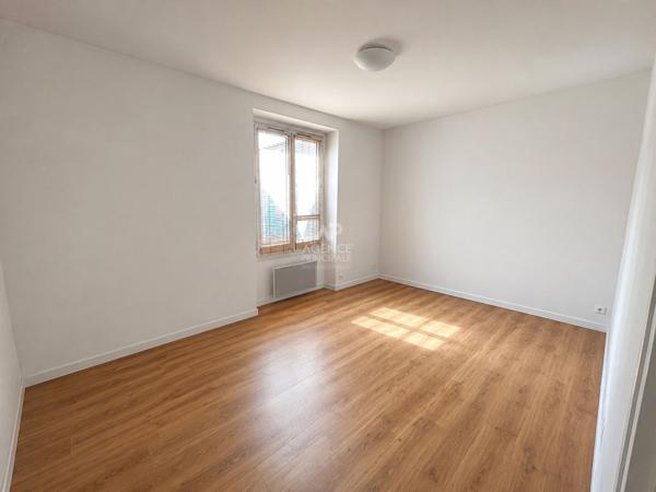 Appartement Poissy Centre ville 4 pièce(s) 75 m2 avec 2 parkings €299 000 ** - Référence 9184