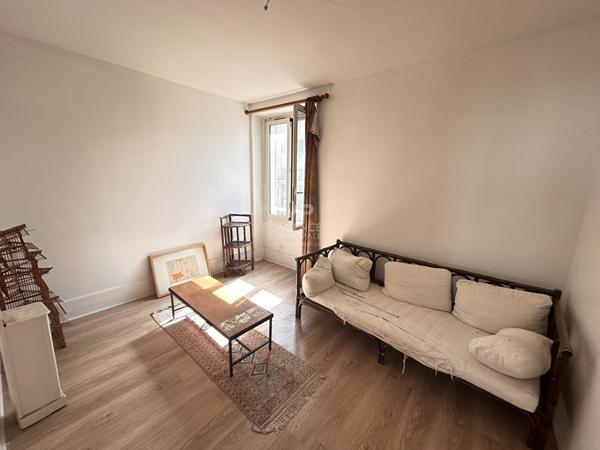 Appartement Poissy Centre ville 4 pièce(s) 75 m2 avec 2 parkings €299 000 ** - Référence 9184