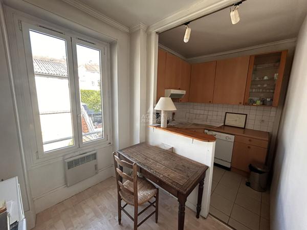 Appartement Poissy Centre ville 4 pièce(s) 75 m2 avec 2 parkings €299 000 ** - Référence 9184