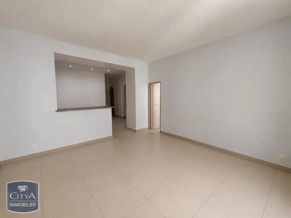 Appartement à louer 2 pièces 46m² Nîmes (30000)