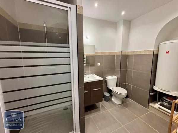 Appartement à louer 2 pièces 46m² Nîmes (30000)
