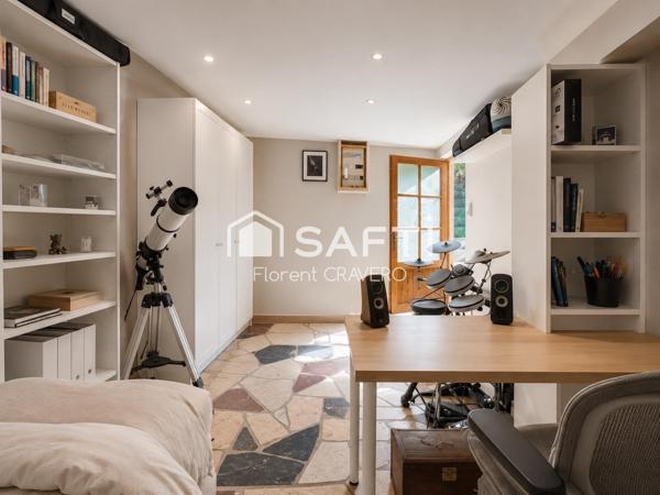 Maison familiale 5 chambres avec jardin, dépendance et deux terrasses