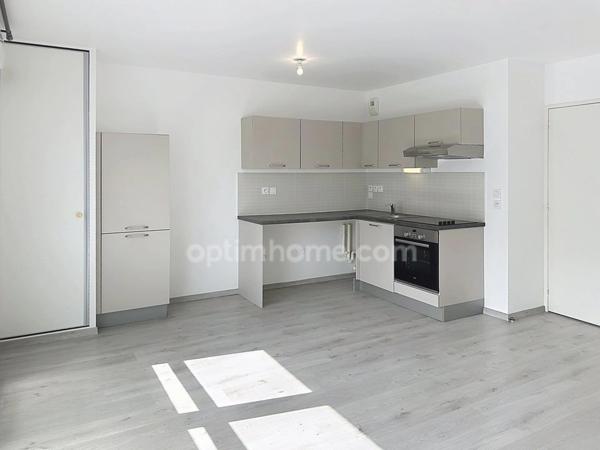 Appartement T2 Rennes Saint-Hélier – 45 m² – Parking couvert et sécurisé – Plein sud RENNES – SAINT-HÉLIER – APPARTEMENT T2 DE 45,17 M² – PARKING COUVERT – EXPOSITION SUD