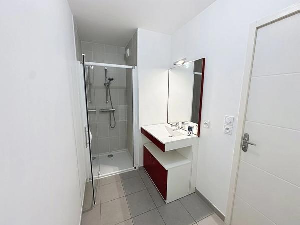 Appartement T2 Rennes Saint-Hélier – 45 m² – Parking couvert et sécurisé – Plein sud RENNES – SAINT-HÉLIER – APPARTEMENT T2 DE 45,17 M² – PARKING COUVERT – EXPOSITION SUD
