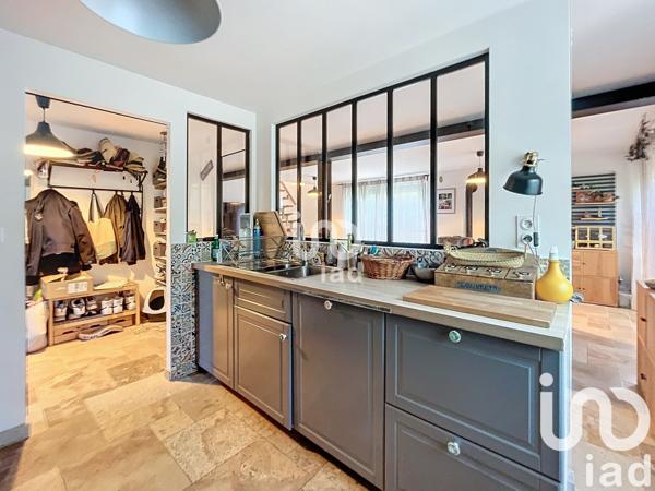 Maison à vendre 9 pièces 254 m² Venelles