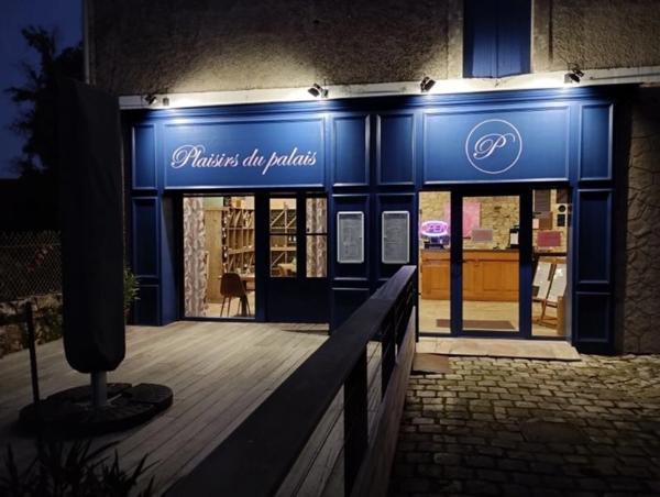 Fonds de commerce à vendre Cave à vin , épicerie fine , traiteur et snacking à TERRASSON LAVILLEDIEU (24)