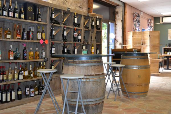 Fonds de commerce à vendre Cave à vin , épicerie fine , traiteur et snacking à TERRASSON LAVILLEDIEU (24)