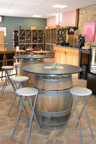 Fonds de commerce à vendre Cave à vin , épicerie fine , traiteur et snacking à TERRASSON LAVILLEDIEU (24)