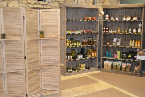 Fonds de commerce à vendre Cave à vin , épicerie fine , traiteur et snacking à TERRASSON LAVILLEDIEU (24)