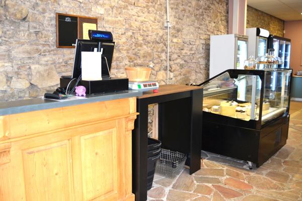 Fonds de commerce à vendre Cave à vin , épicerie fine , traiteur et snacking à TERRASSON LAVILLEDIEU (24)