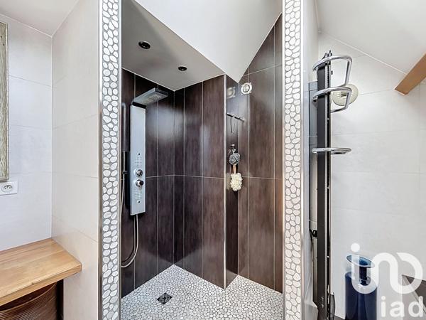 House for sale 6 rooms 182 m² Ivry-sur-Seine