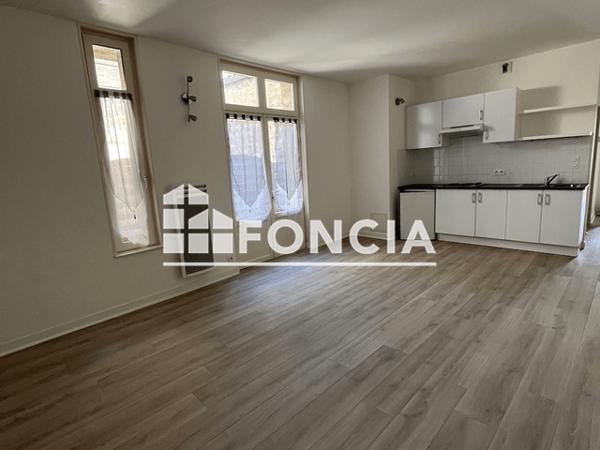 Location Appartement 2 pièces 55.6 m² - 2 RUE SAINT JEAN Niort 79000